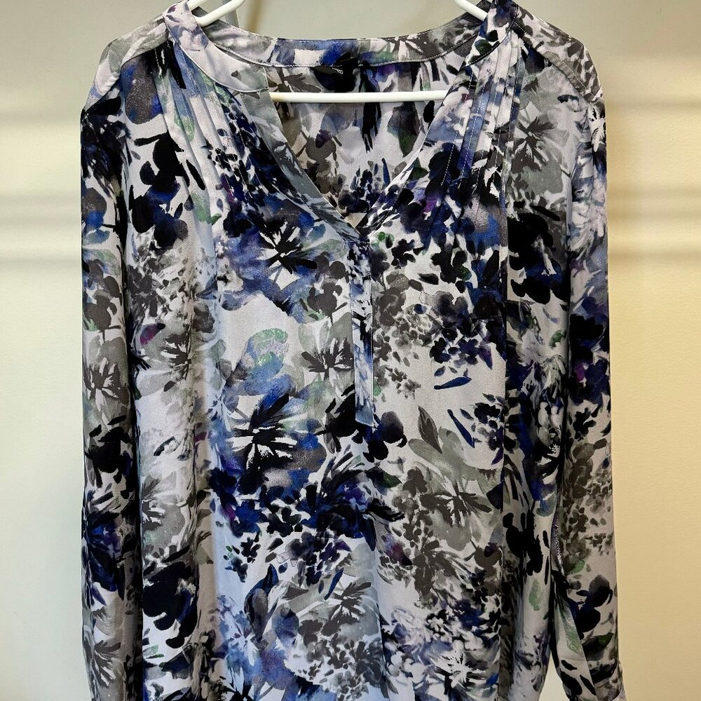 Simply Vera Vera wang Blue Floral Blouse Size XXL